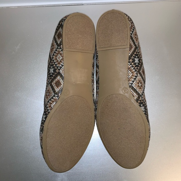 Jones Studio printed flats - Picture 3 of 6